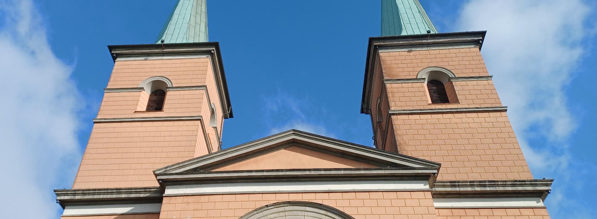 Laurentiuskirche Portal von außen